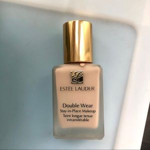 Estée Lauder Double Wear foundation